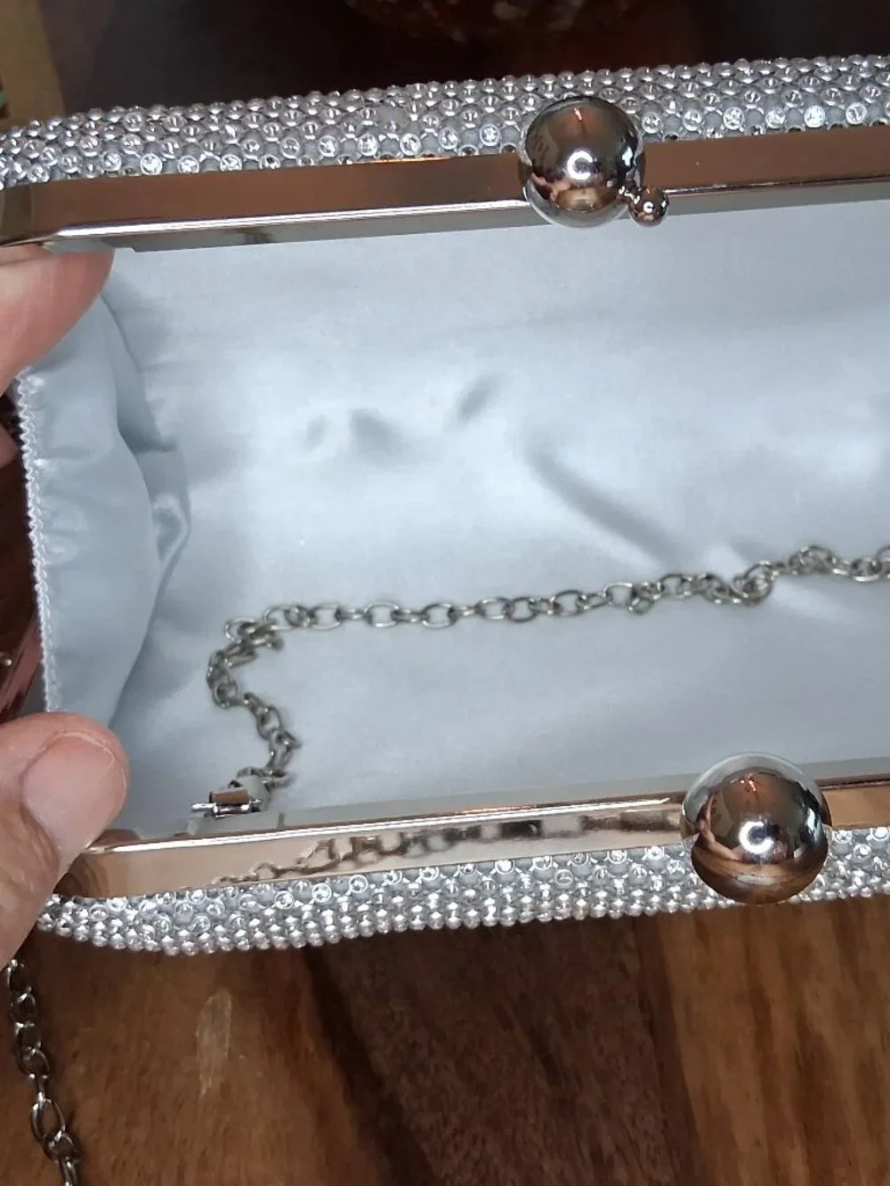 Sparkly Silver Rhinestone Hard Shell Evening Clutch Bag Crossbody Chain